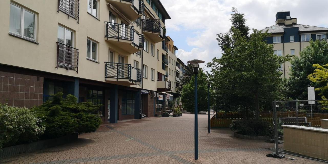 Classic Apartament Metro Kabaty ワルシャワ エクステリア 写真